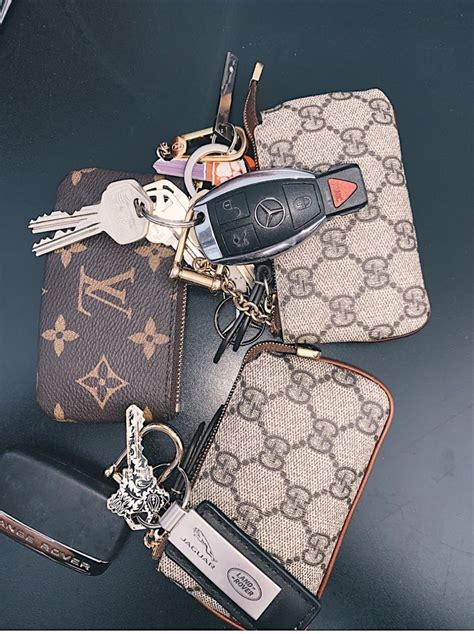 louis vuitton keychain wallet fake|louis vuitton wallet authenticity check.